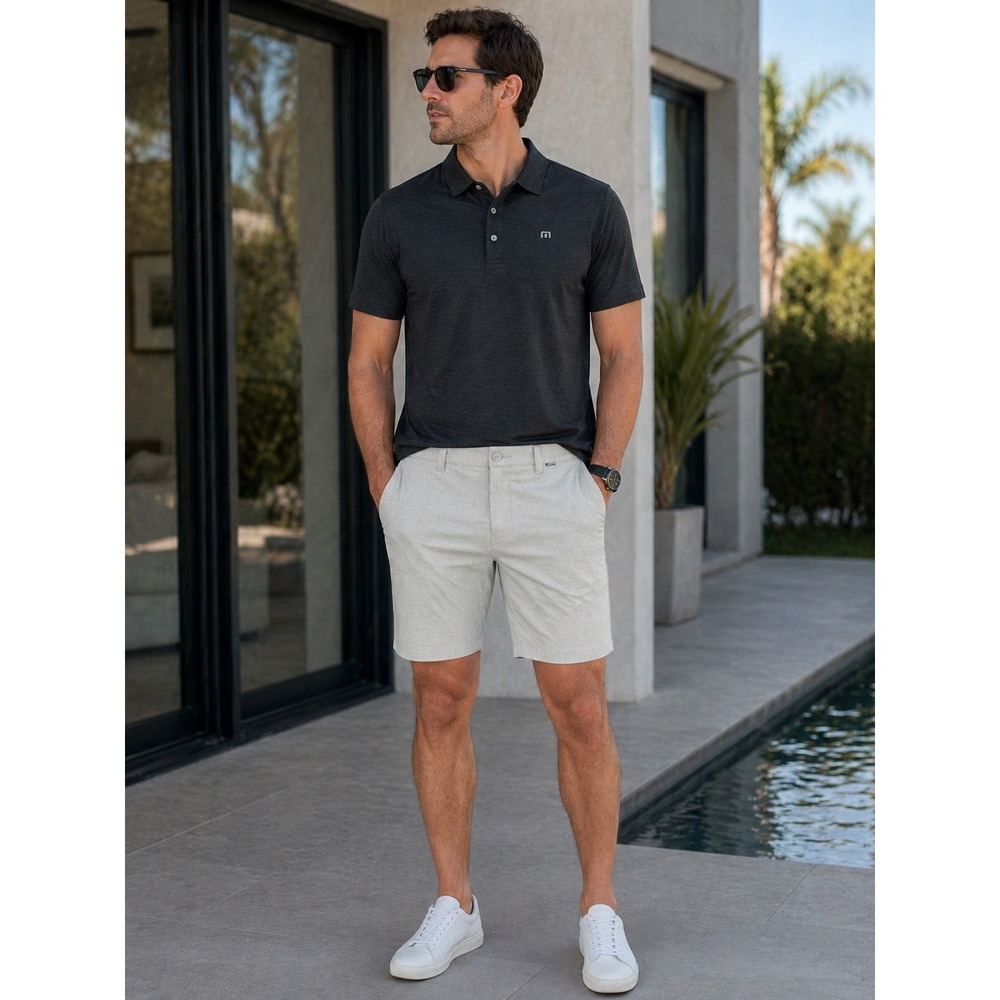 TravisMathew Beck Mens Shorts golf Casual Performance Size 33 beige activewear